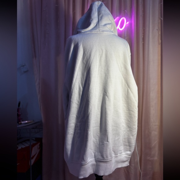 The North Face White Hoodie for Men - 2X, comfortable, good condition! - Picture 7 of 9